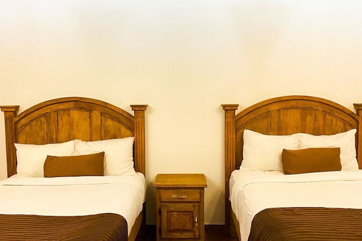 Room 4 of 17