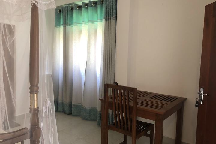 Room 10 of 42