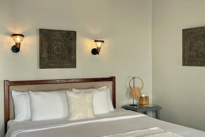 Room 21 of 84
