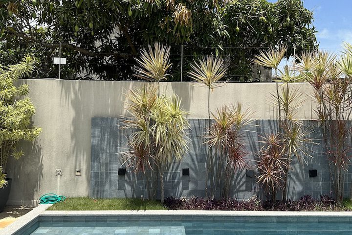 Pool 19 of 25