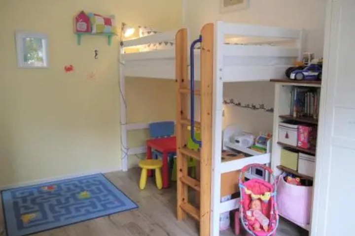 Room 4 of 15