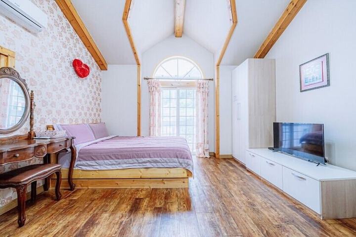 Room 16 of 83
