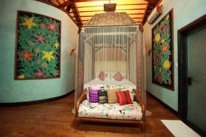 Room 6 of 71