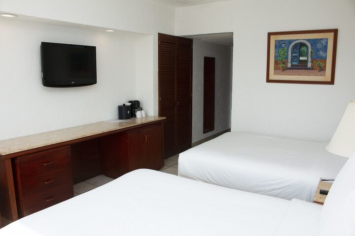 Room 3 of 52