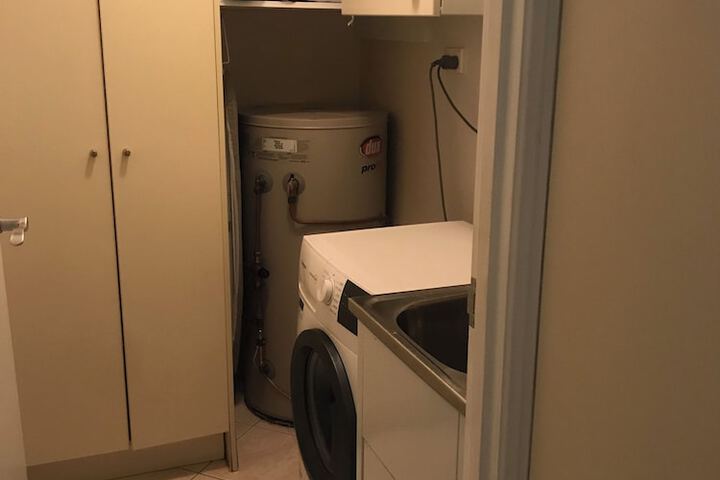 Room 17 of 40