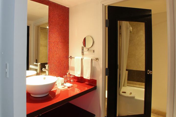 Room 10 of 23