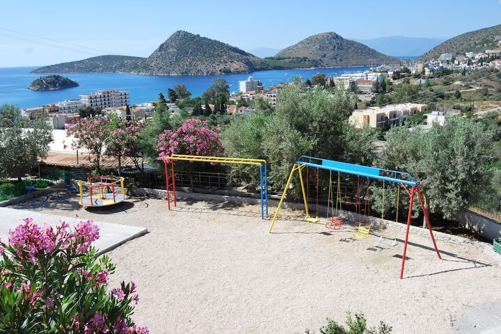 Children's play area - outdoor