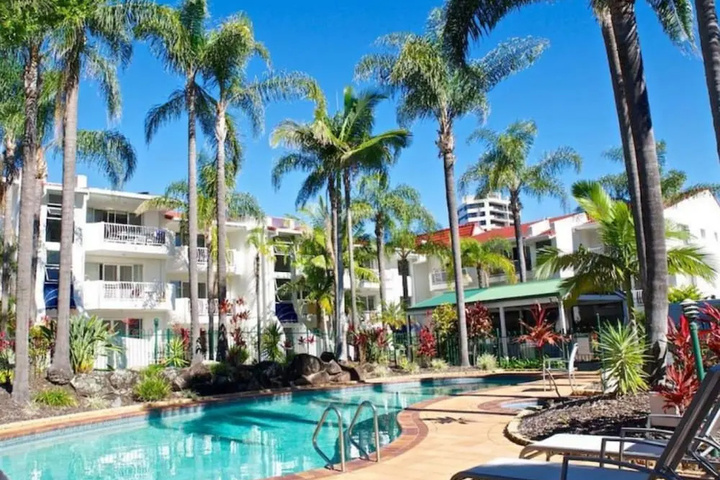 Pool Hotel