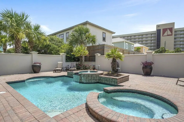 Pool 14 of 24
