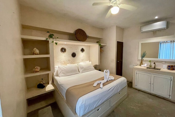 Room 29 of 97