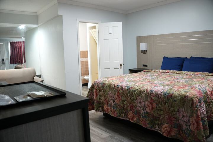 Room 8 of 54