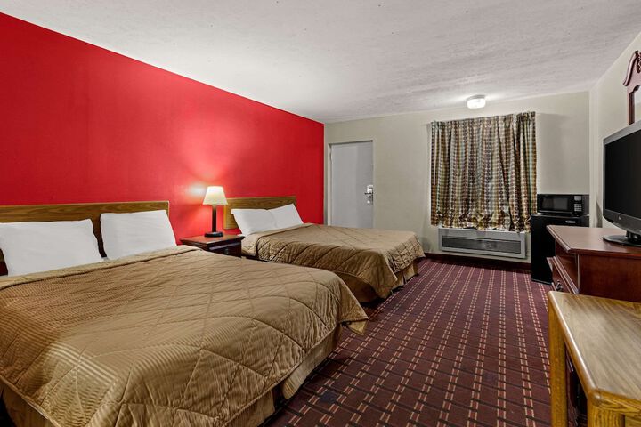 2 Double Beds (2 of 8)
