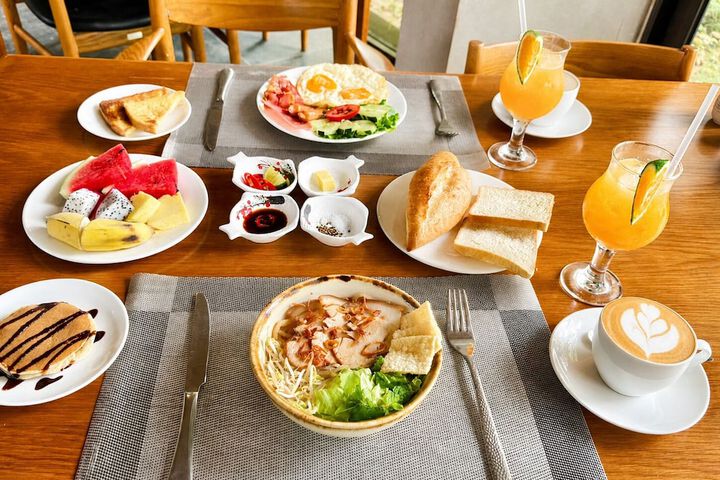 Breakfast/Coffee Service 66 of 89