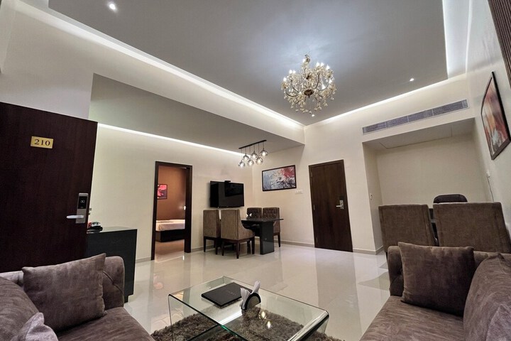 Room 20 of 37