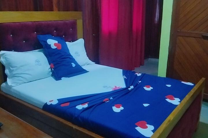 Room 6 of 19
