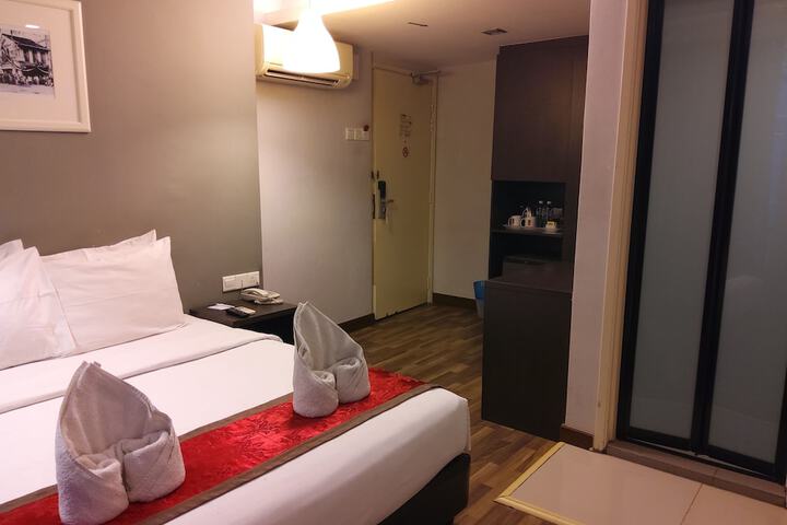 Room 14 of 38