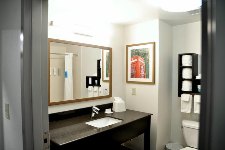 Room 37 of 81