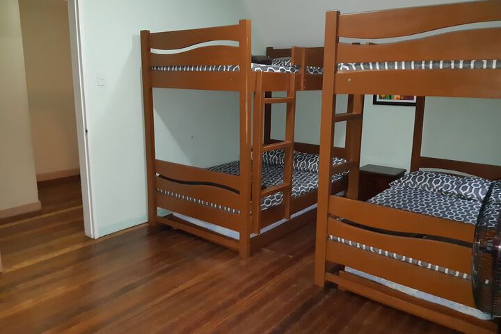 Room 10 of 25