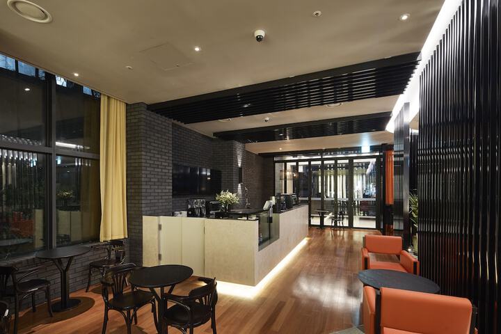 Guest Lobby