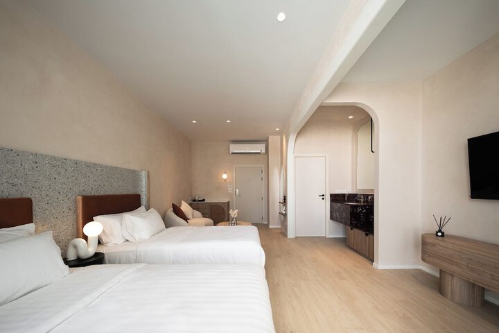 Room 15 of 52