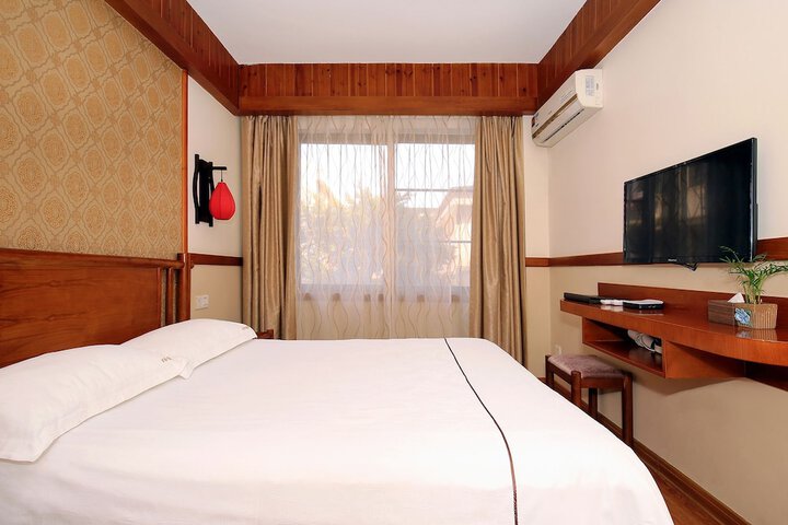 Room 10 of 51