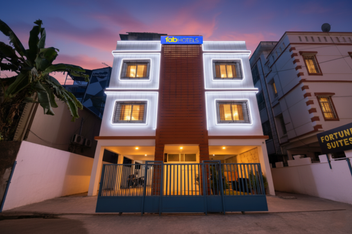 FabHotel Fortune Suites - Nr. DMart