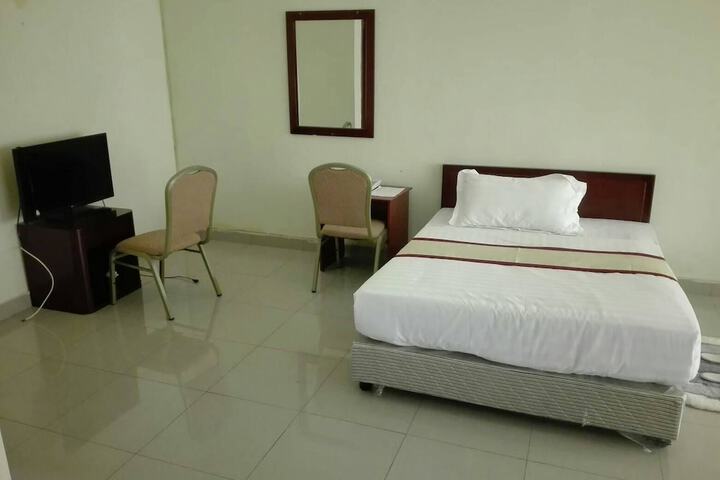 Room 4 of 19