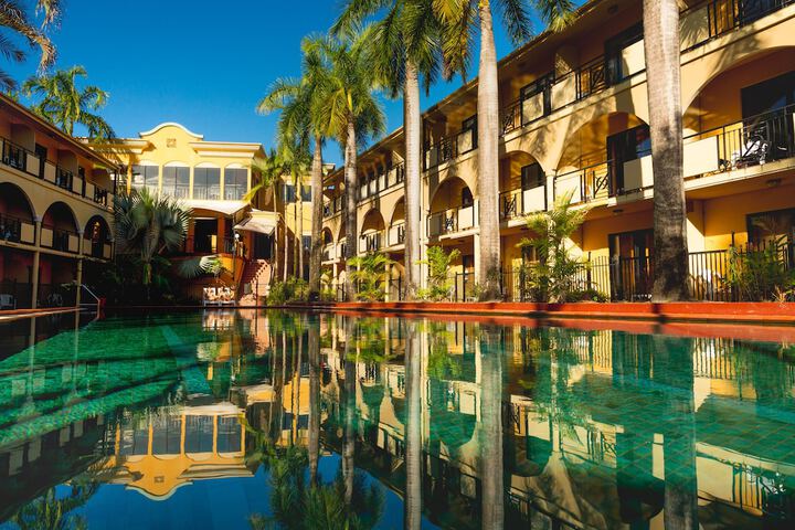 Hotel with Pool