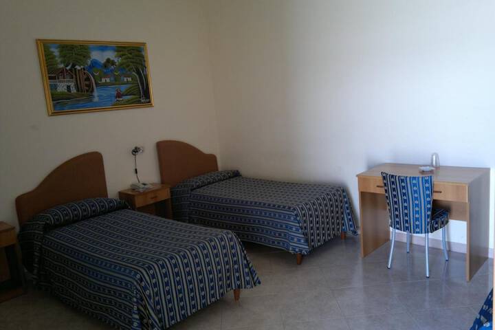 Room 17 of 47