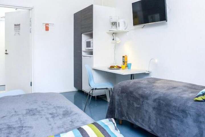 Room 15 of 42
