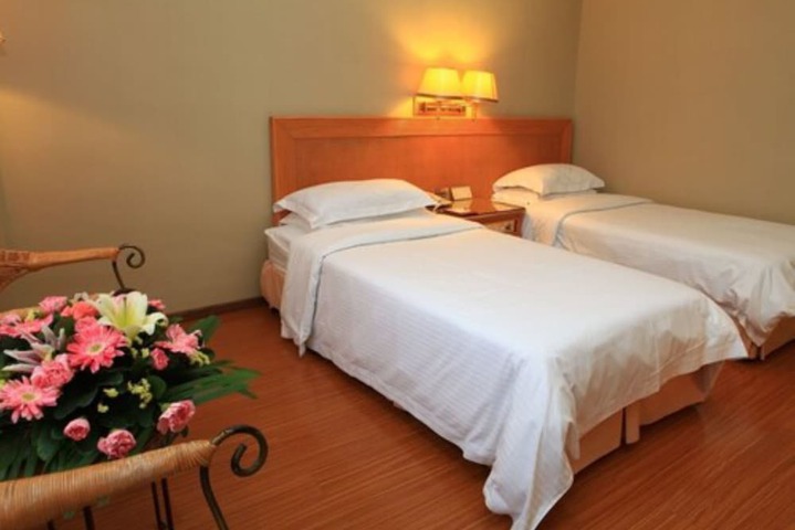 Room 12 of 22