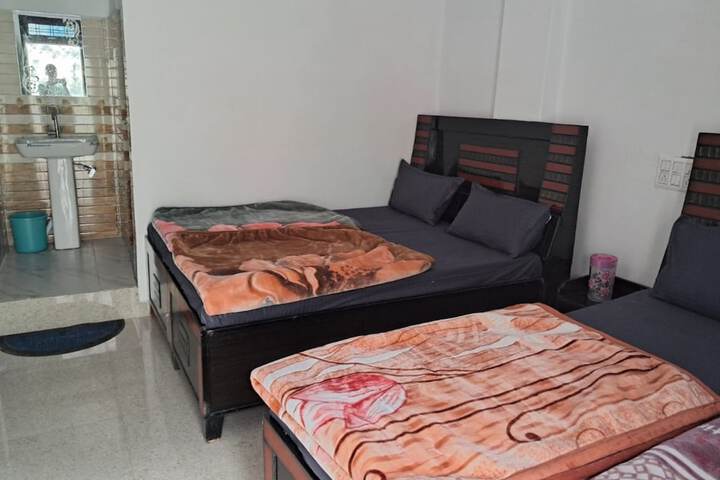Room 7 of 15