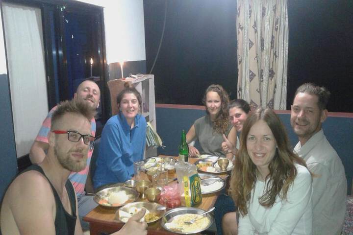 Dining 7 of 13