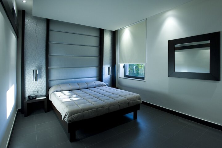 Room 2 of 30