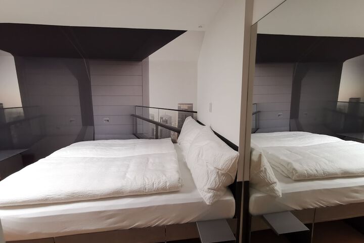 Room 30 of 111