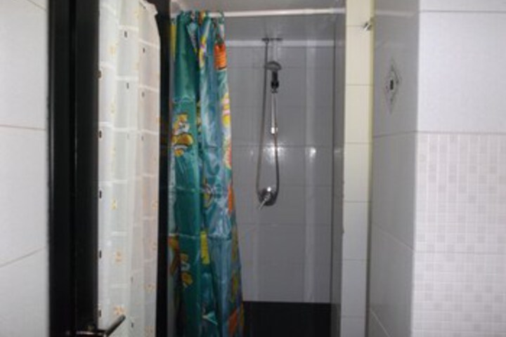Room 3 of 17