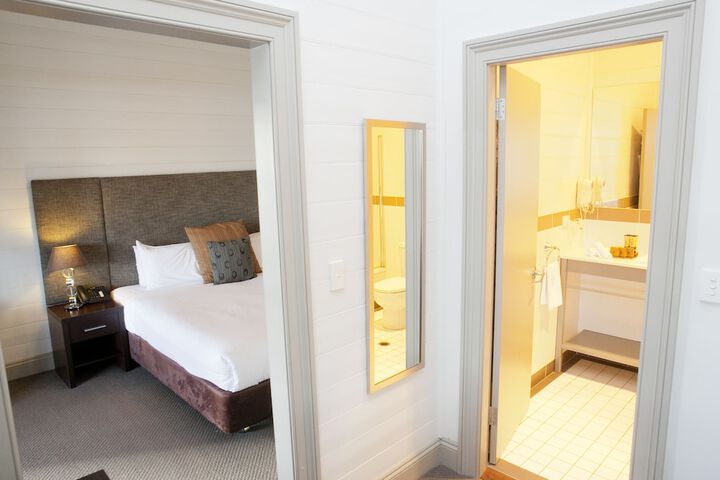 Room 7 of 190