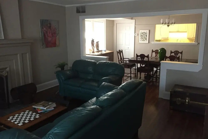 Room 7 of 10