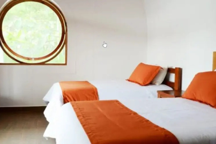 Room 4 of 11