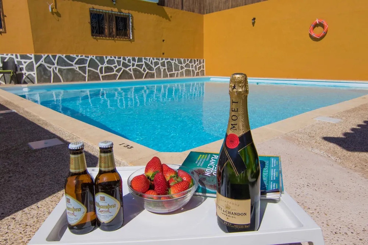 Pool 18 of 27