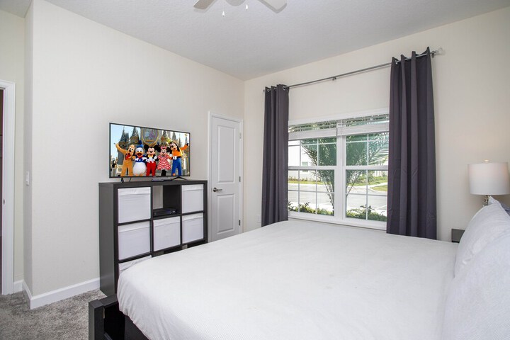 Room 43 of 95