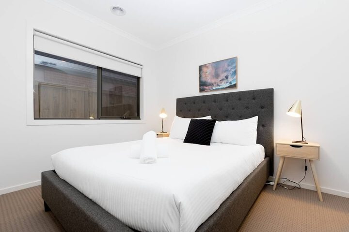 Room 2 of 29