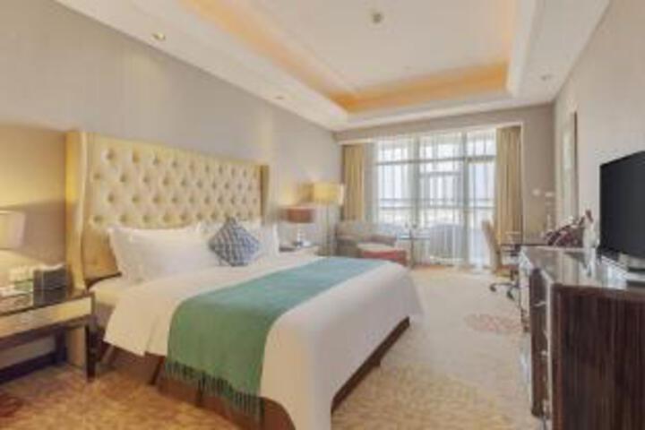 Room 10 of 10