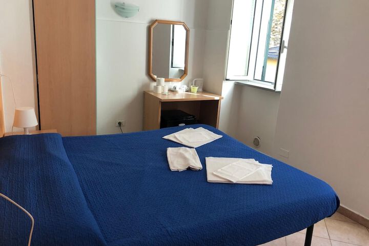 Room 18 of 32