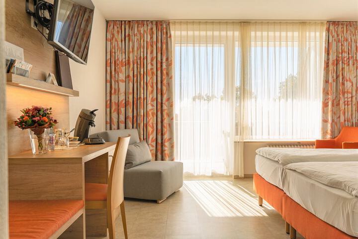 Room 7 of 40