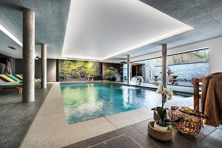 Pool 53 of 65
