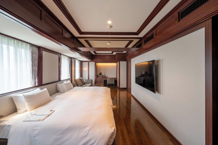 Room 13 of 31