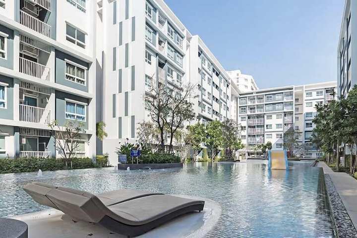 Pools & Facilities