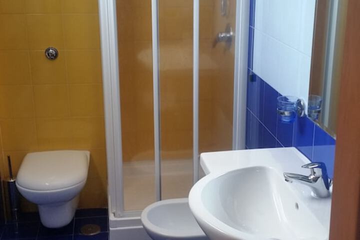 Room 34 of 101