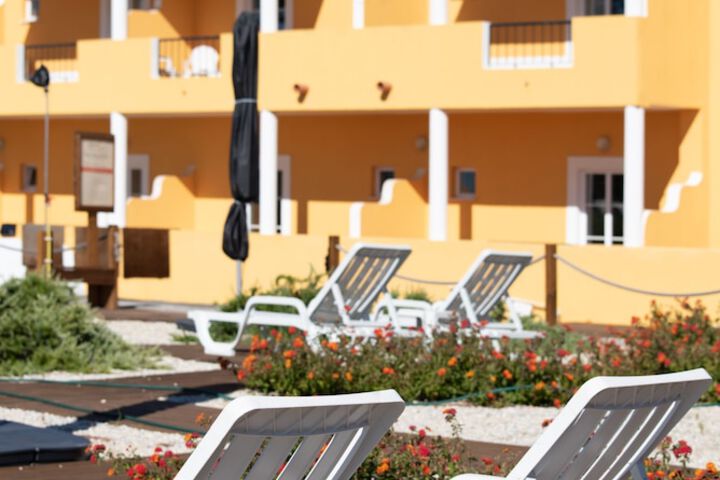 Hotel Exterior 38 of 44